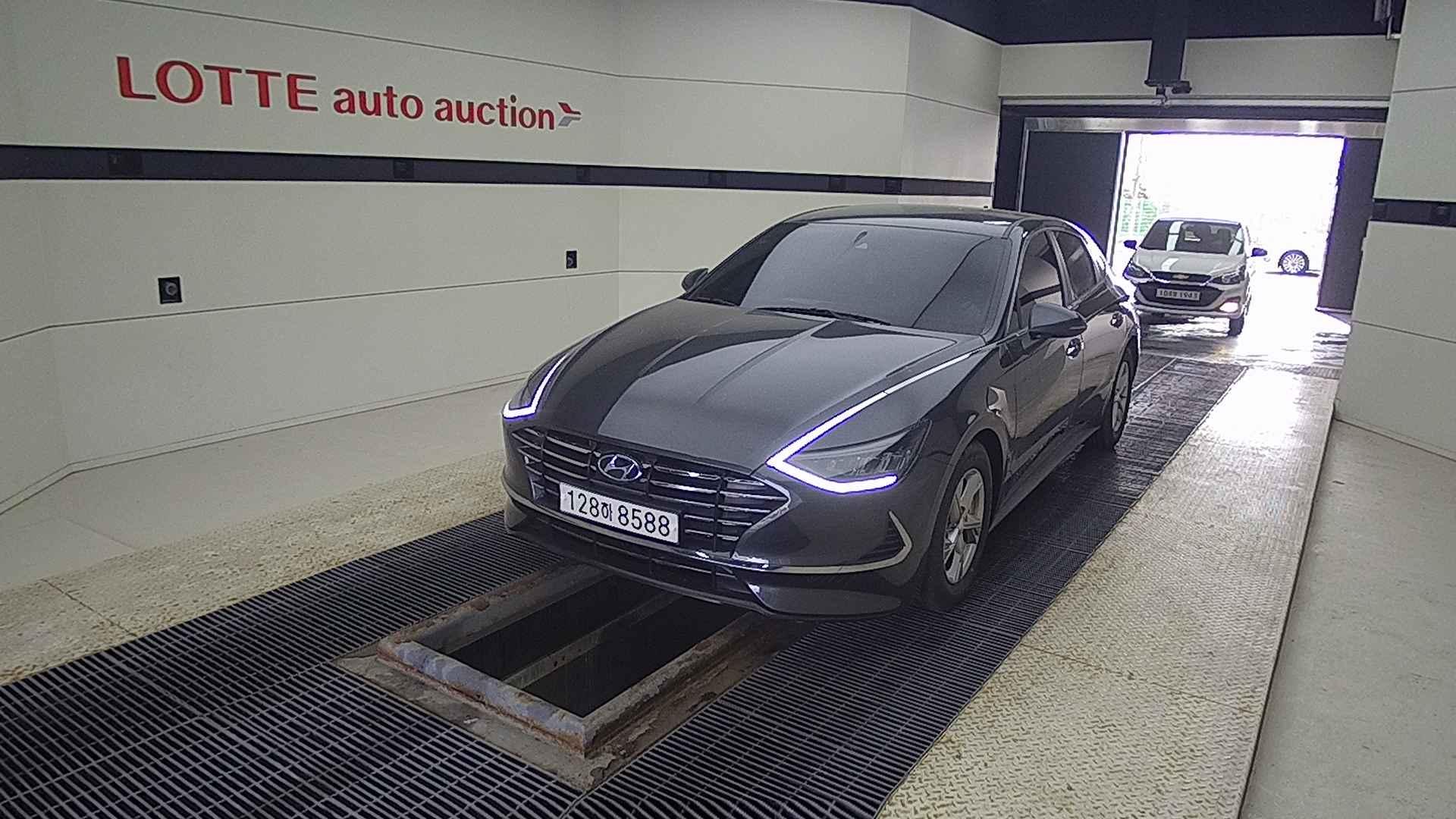 2020 HYUNDAI SONATA (DN8) G2.0 Premium