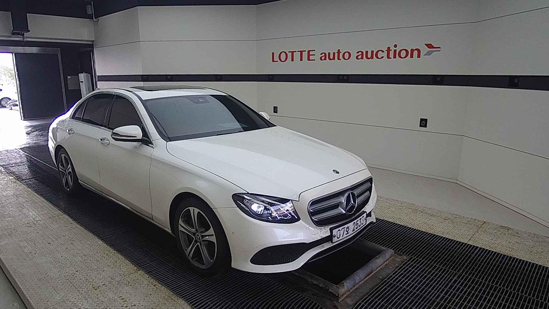 2019 BENZ E CLASS (5Gen) E300Avantgarde