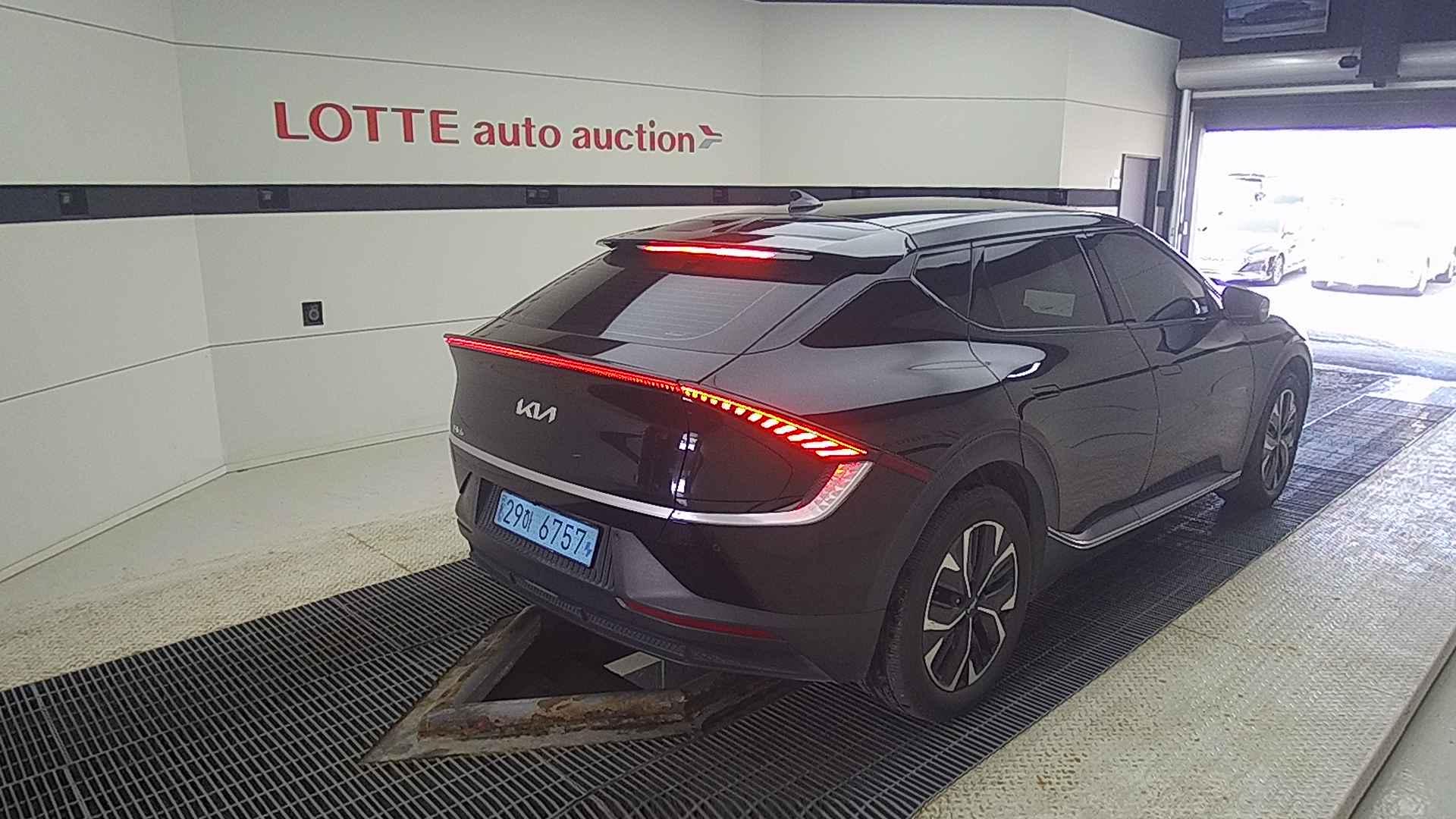 2022 KIA EV6 Long Range 2WD Air