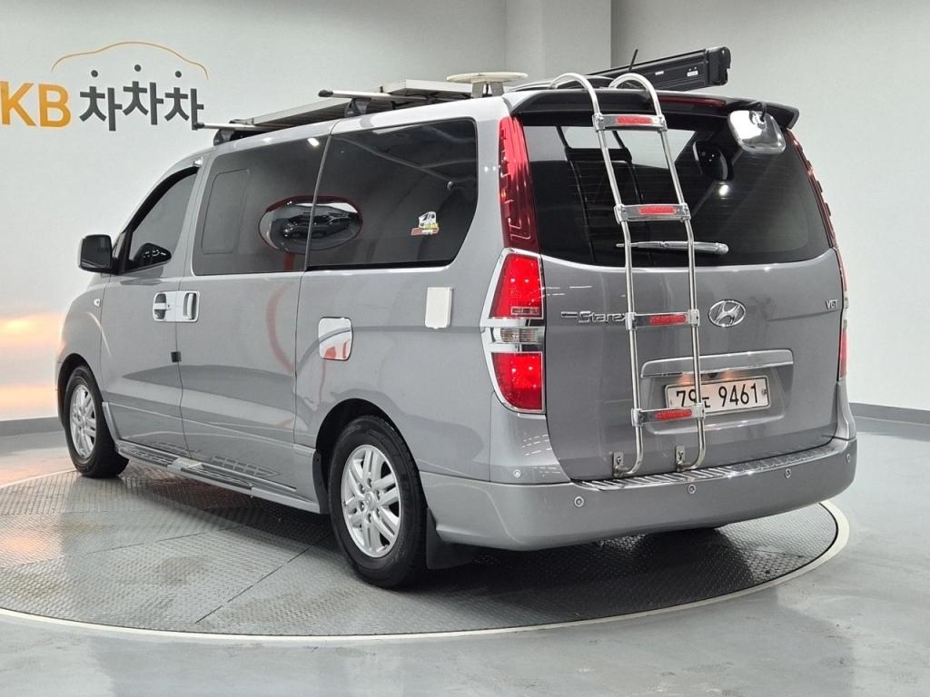 2016 HYUNDAI GRAND STAREX 