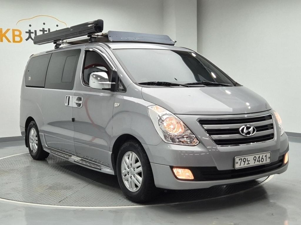 2016 HYUNDAI GRAND STAREX 
