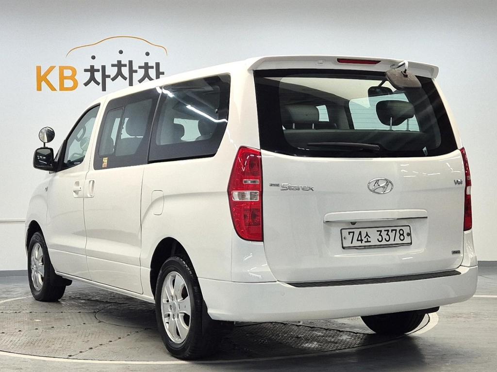 2014 HYUNDAI GRAND STAREX 