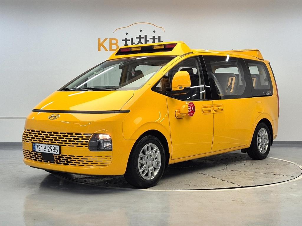 2022 HYUNDAI STARIA 