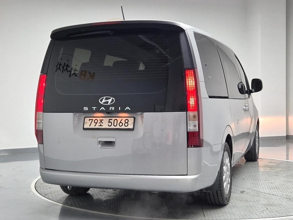 2022 HYUNDAI STARIA 
