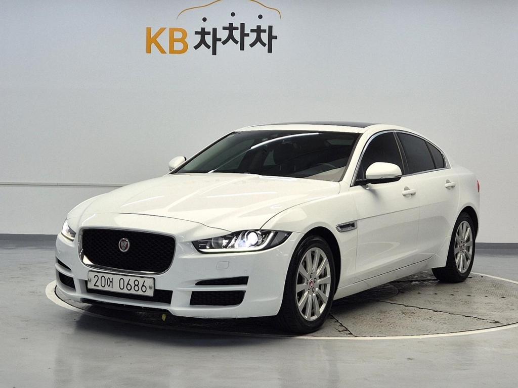 2016 JAGUAR XE 