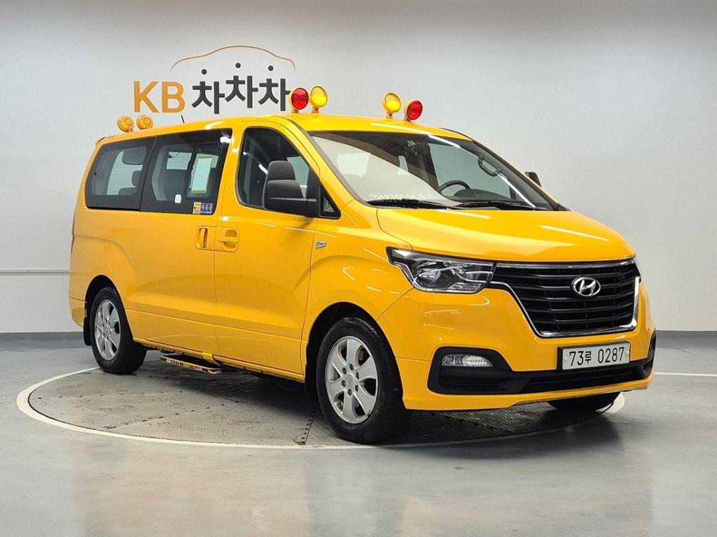 2019 HYUNDAI THE NEW GRAND STAREX 
