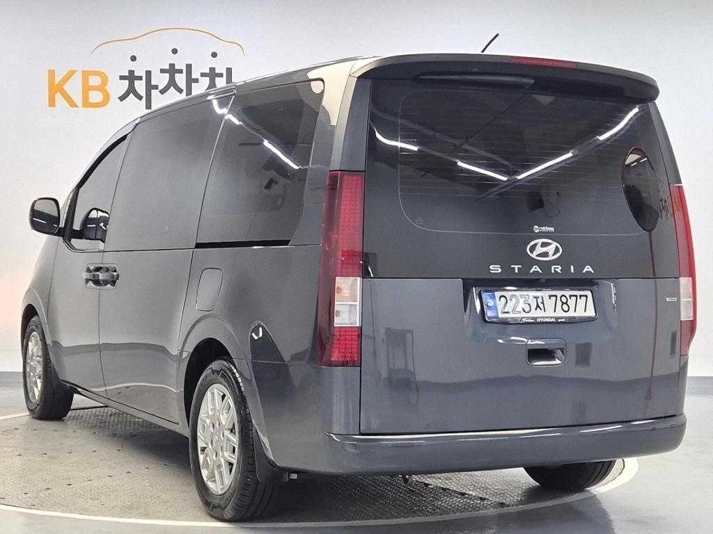 2023 HYUNDAI STARIA 