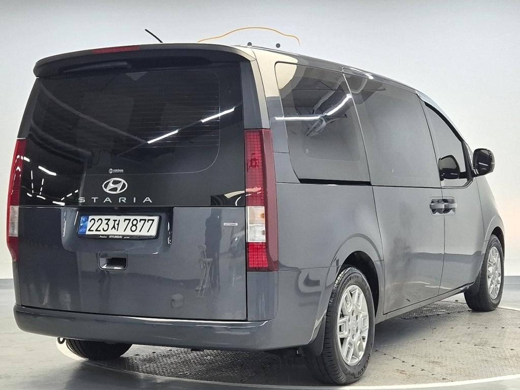 2023 HYUNDAI STARIA 
