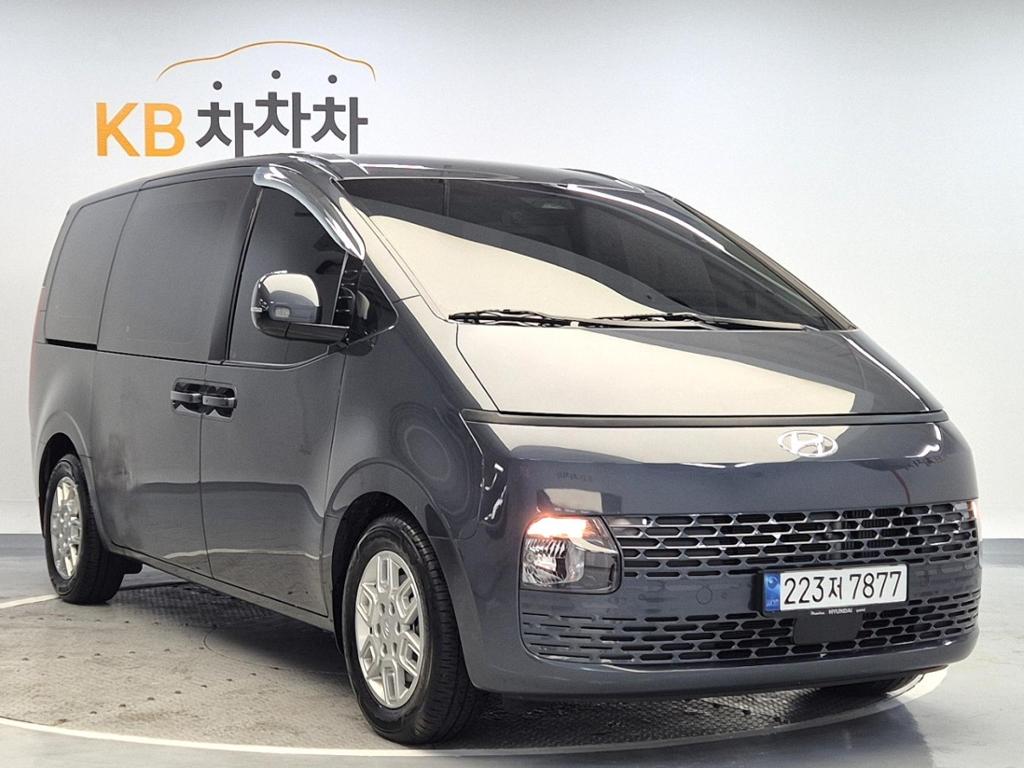 2023 HYUNDAI STARIA 