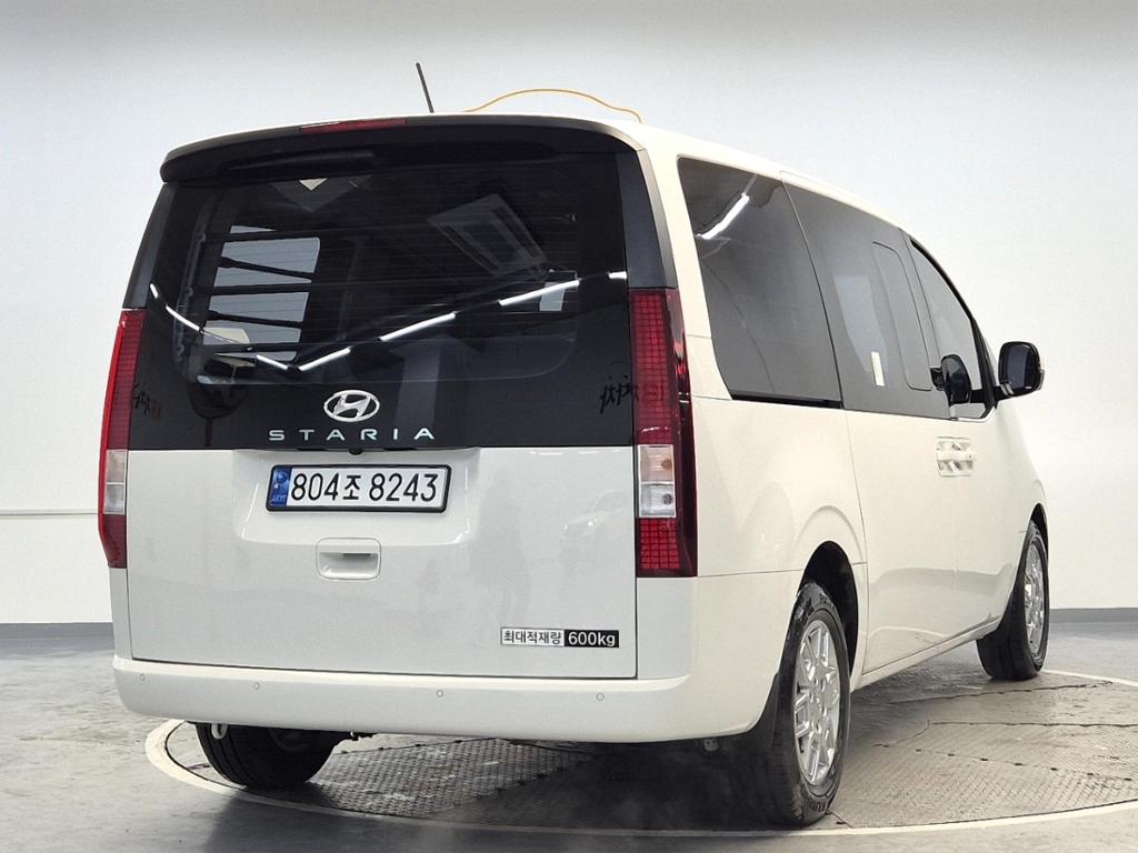 2023 HYUNDAI STARIA 