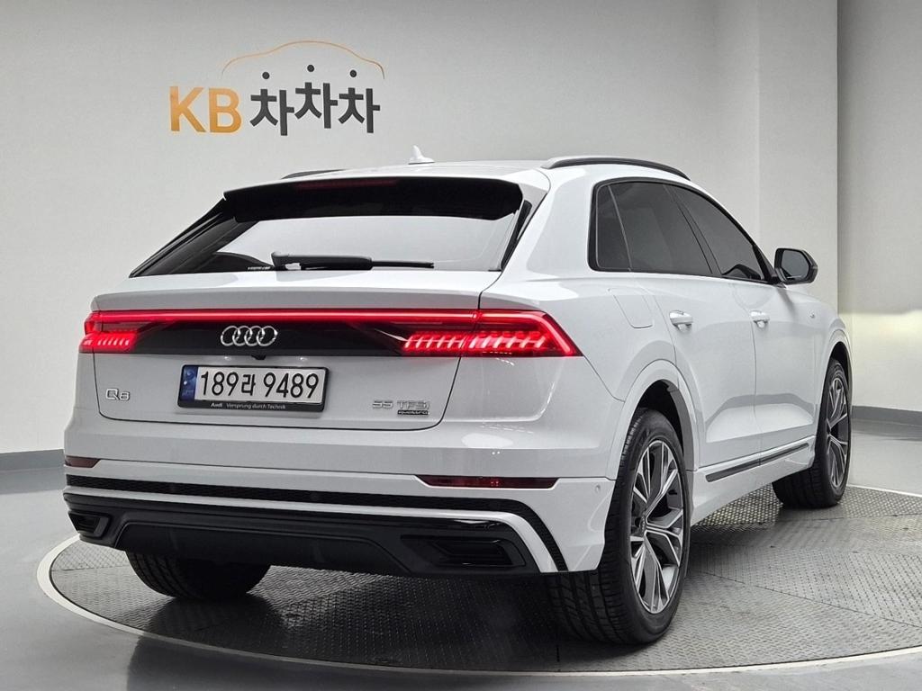 2022 AUDI Q8 