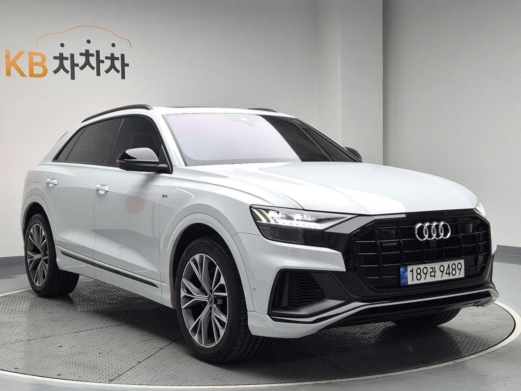 2022 AUDI Q8 