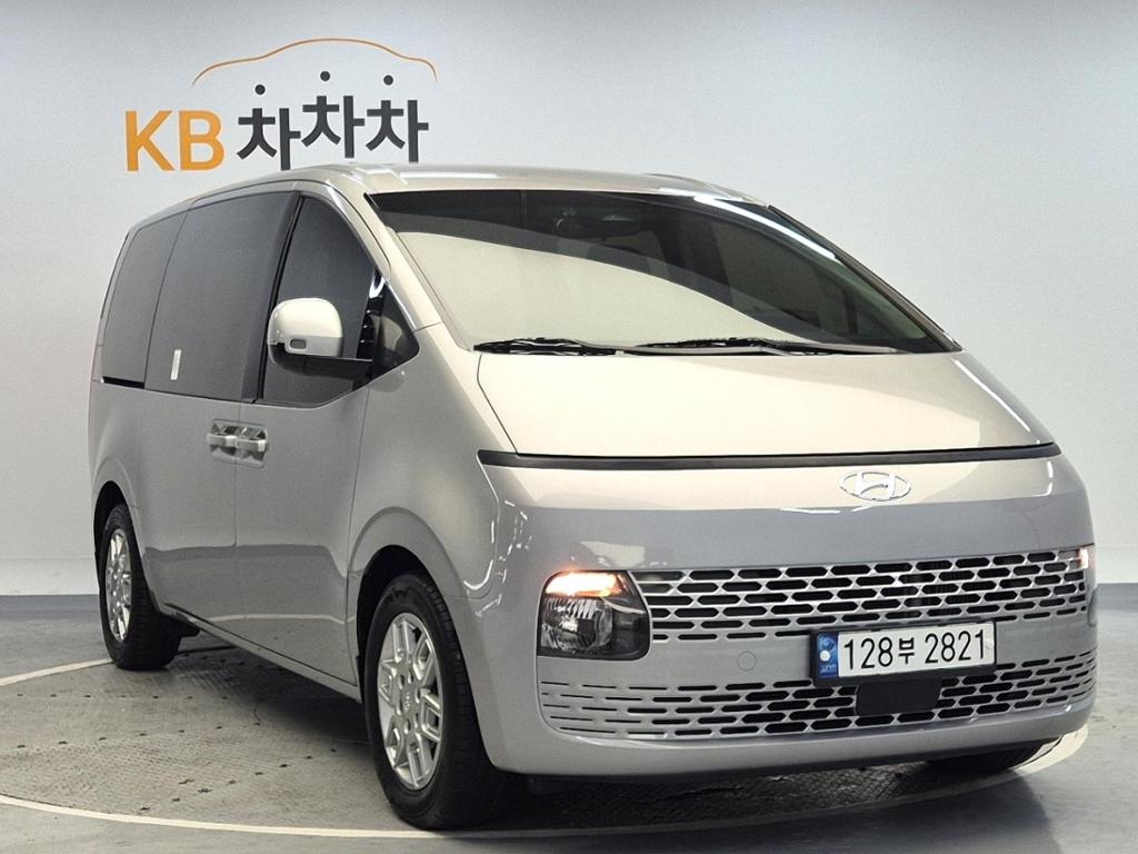 2022 HYUNDAI STARIA 