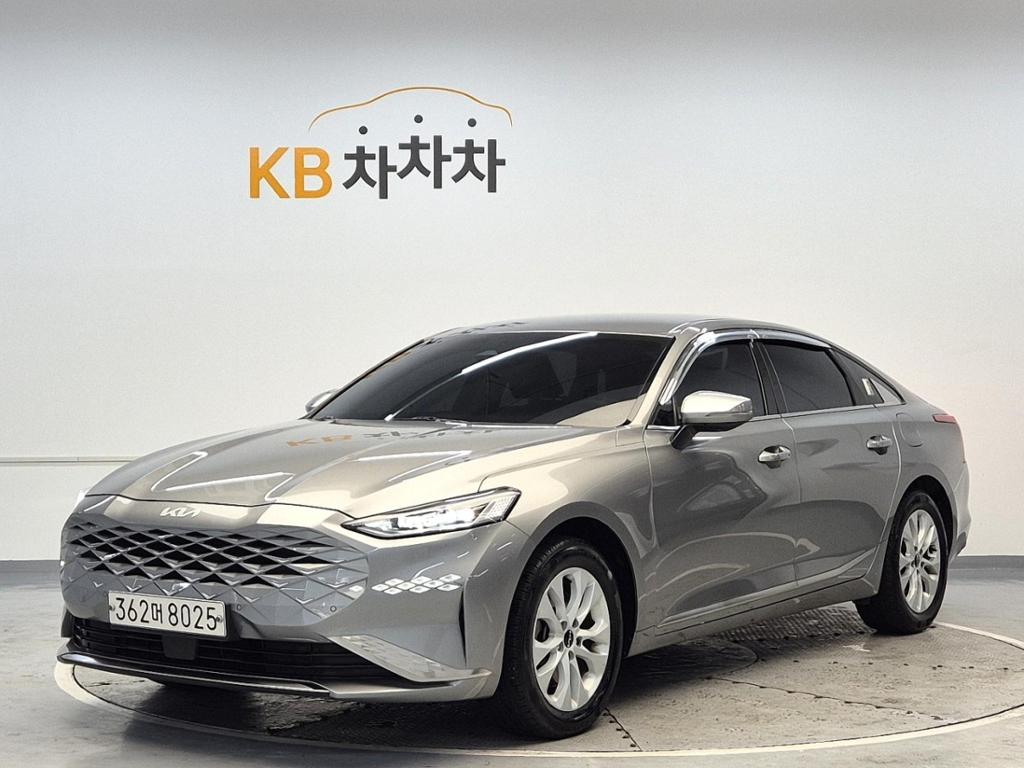 2022 KIA K8 