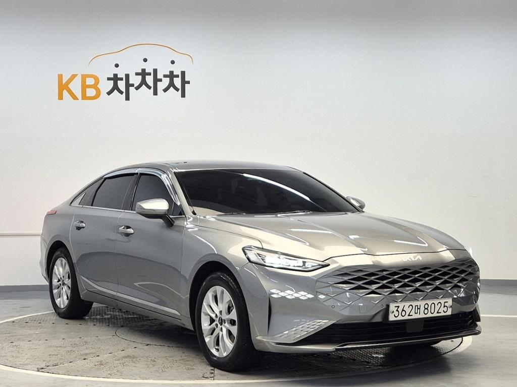 2022 KIA K8 