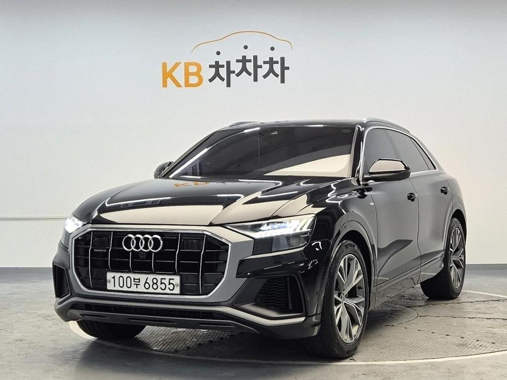 2020 AUDI Q8 