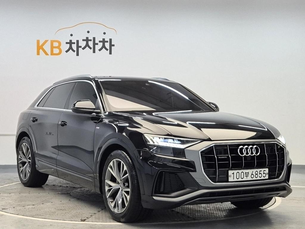 2020 AUDI Q8 