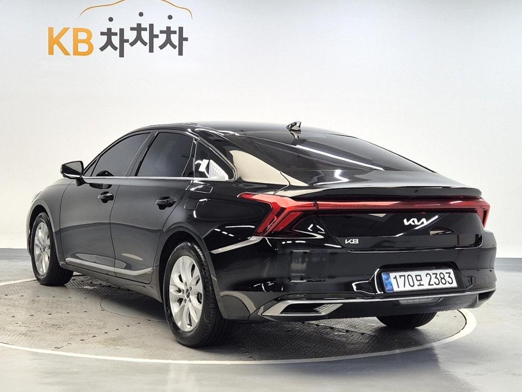 2023 KIA K8 