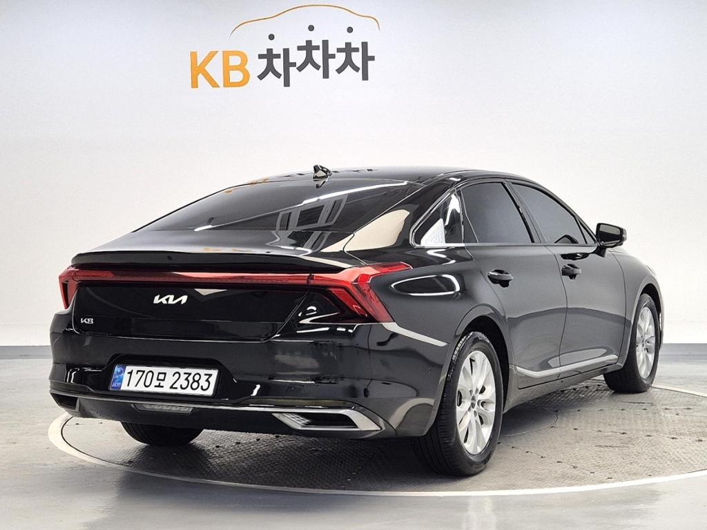 2023 KIA K8 