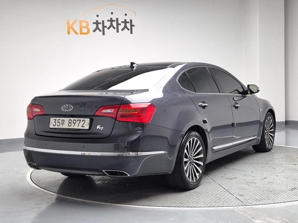 2011 KIA K7 