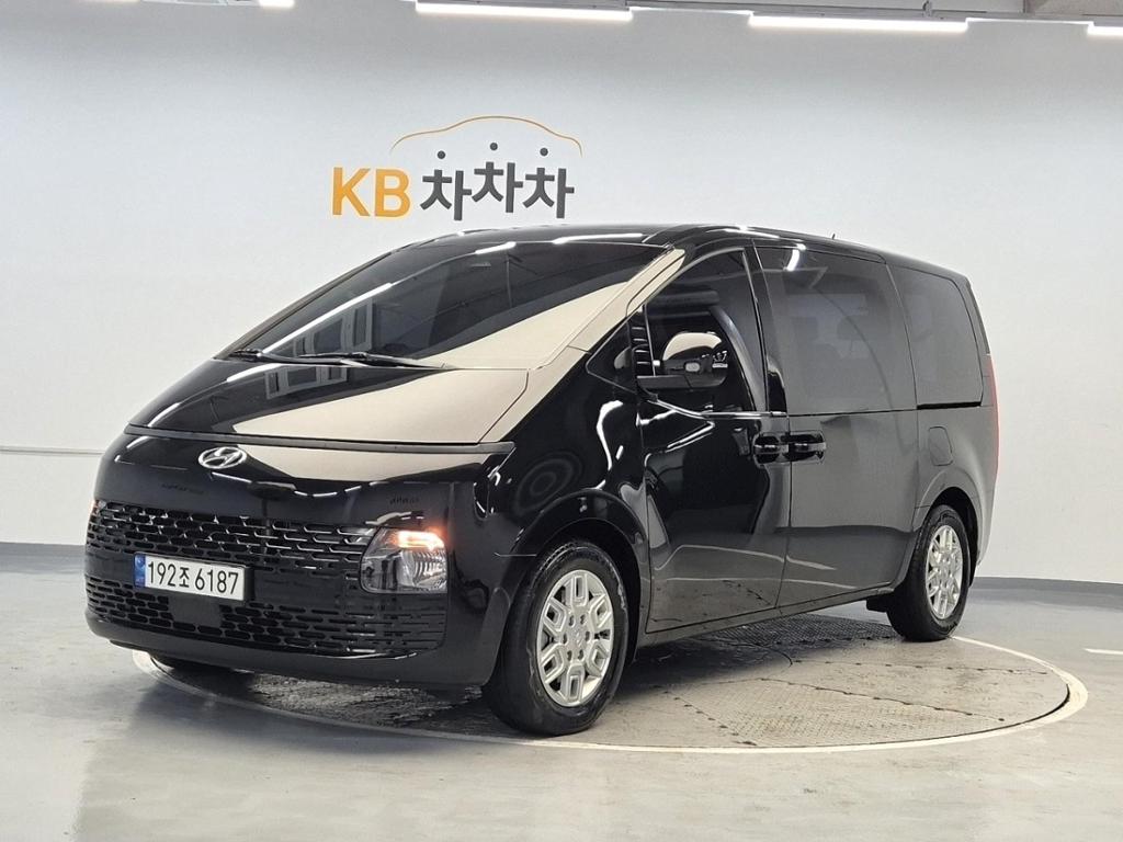 2023 HYUNDAI STARIA 