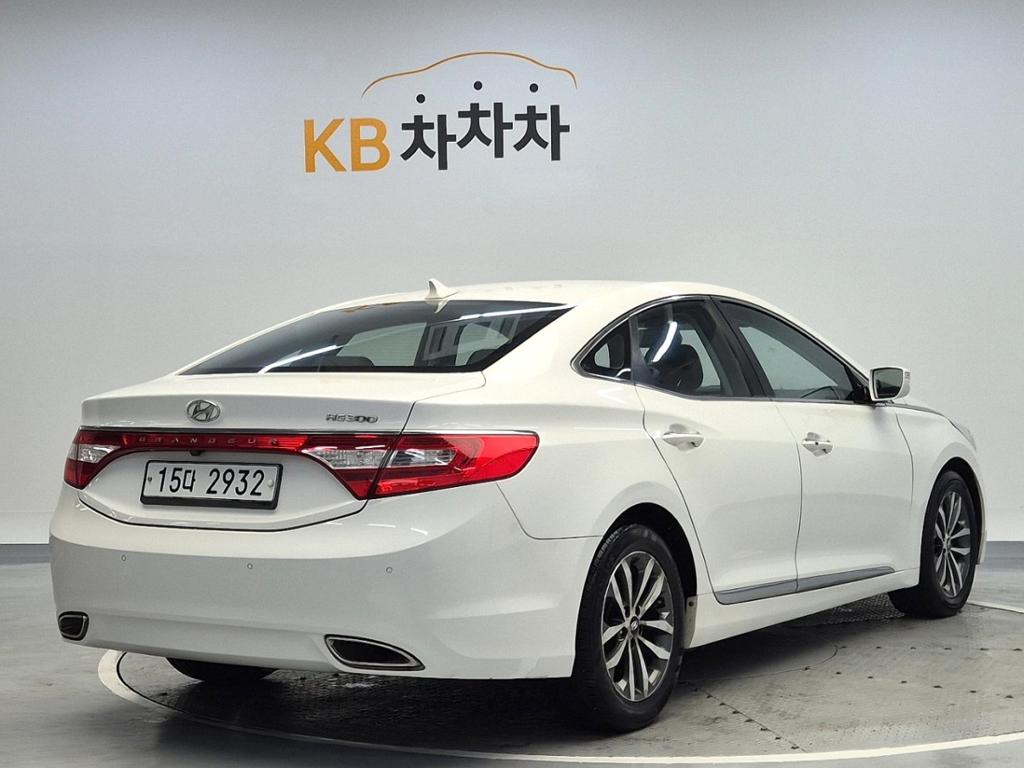 2011 HYUNDAI GRANDEUR HG 