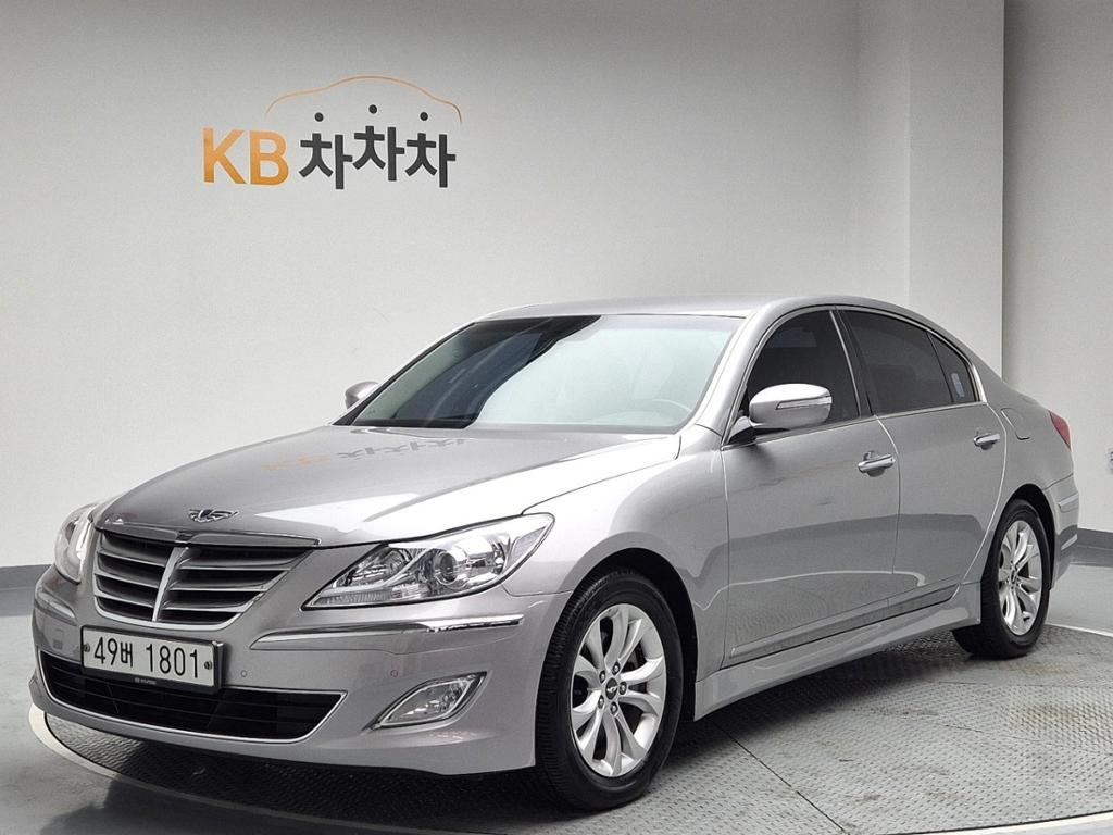2012 HYUNDAI GENESIS 