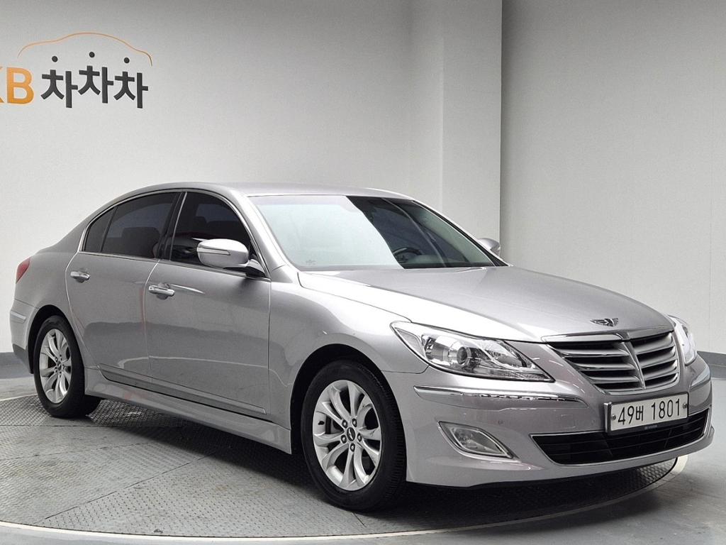 2012 HYUNDAI GENESIS 