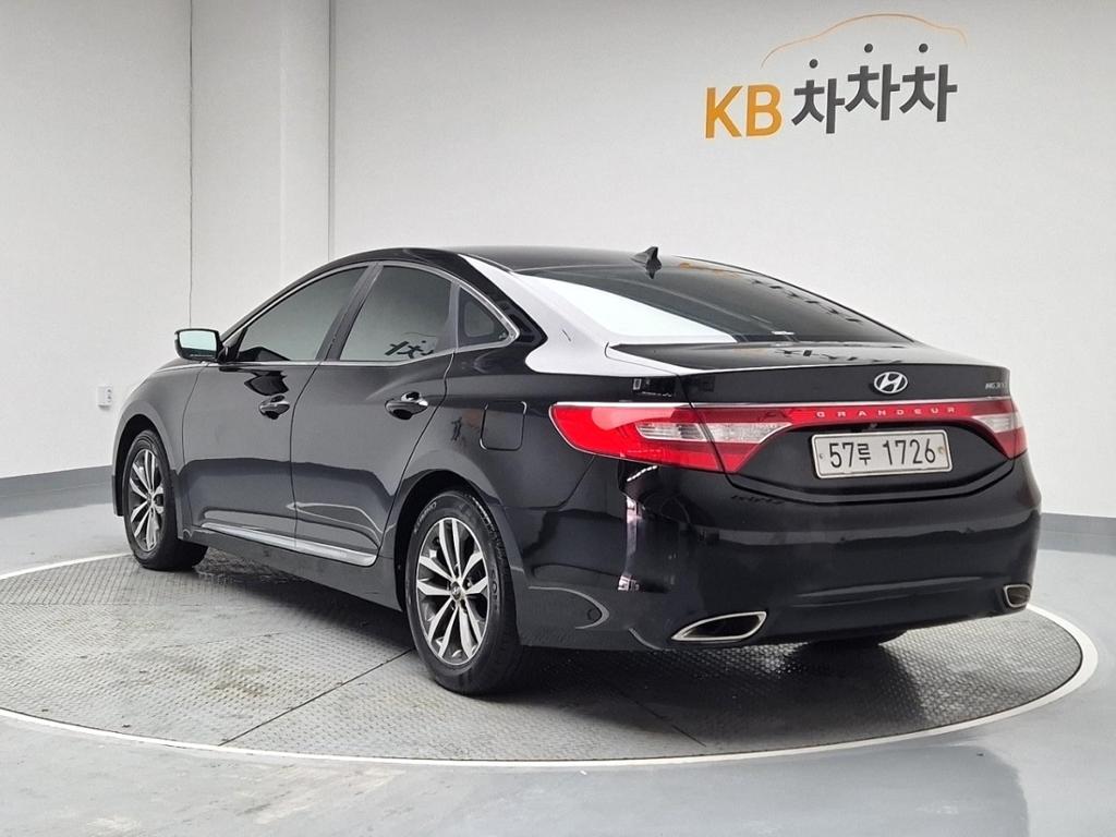 2011 HYUNDAI GRANDEUR HG 