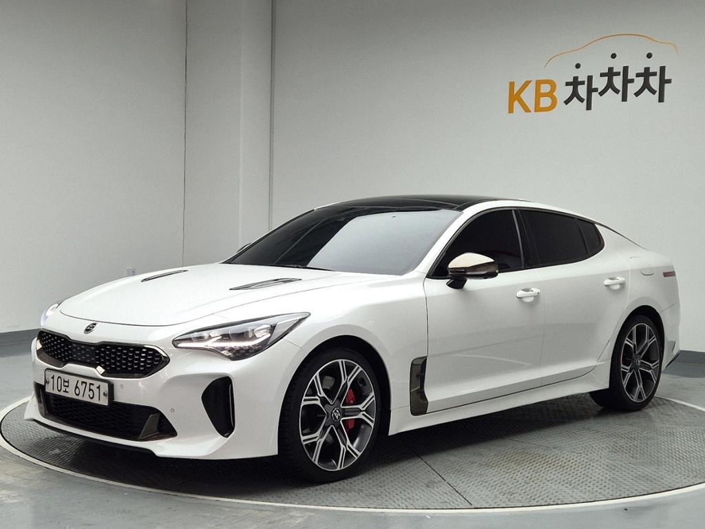 2019 KIA STINGER 