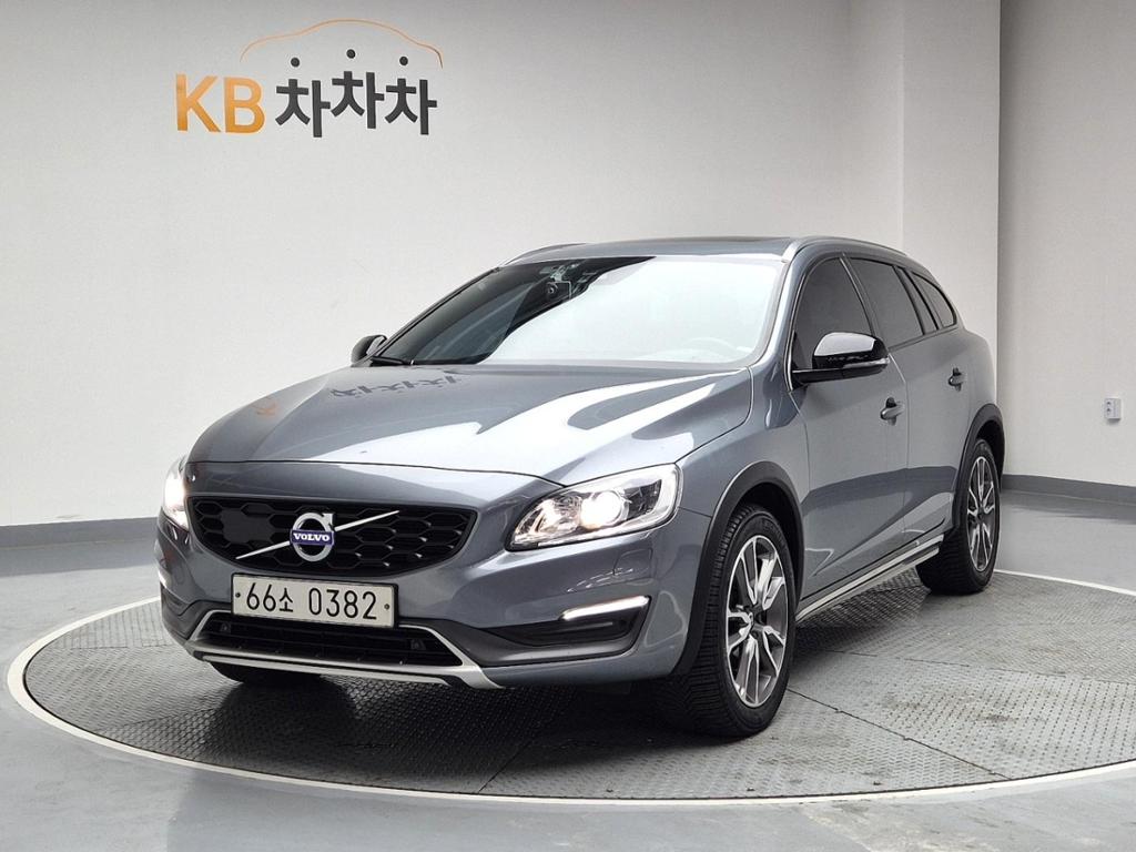 2016 VOLVO V60 CROSS COUNTRY 