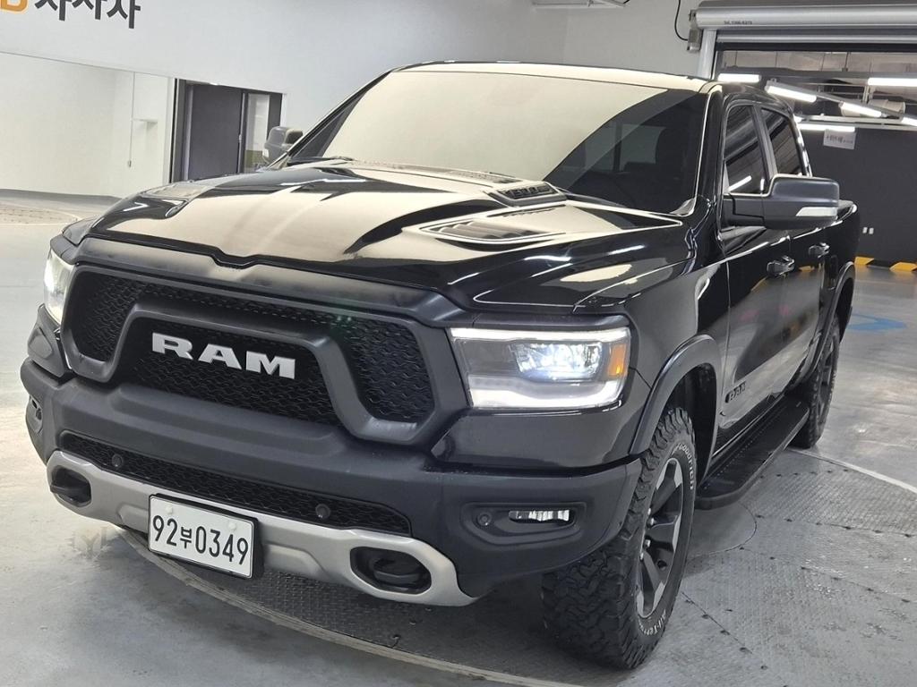 2019 DODGE PICKUP 