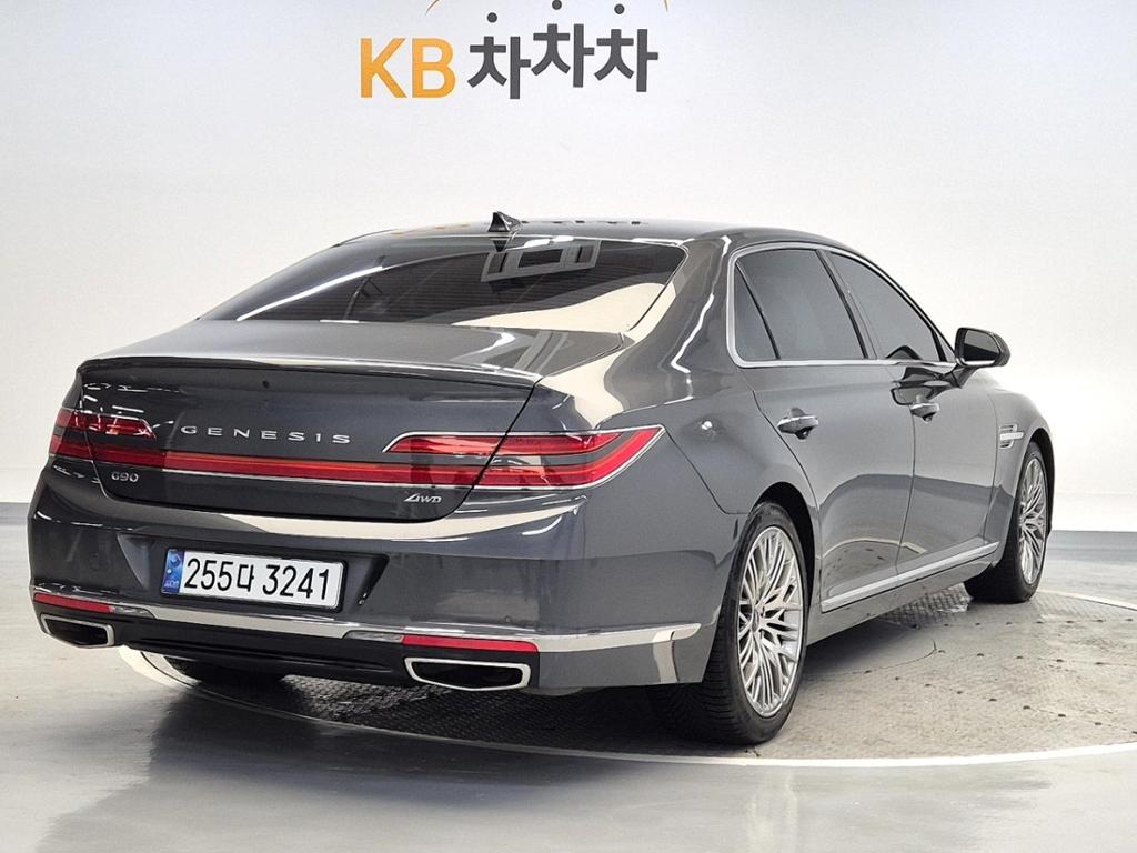 2021 GENESIS G90 