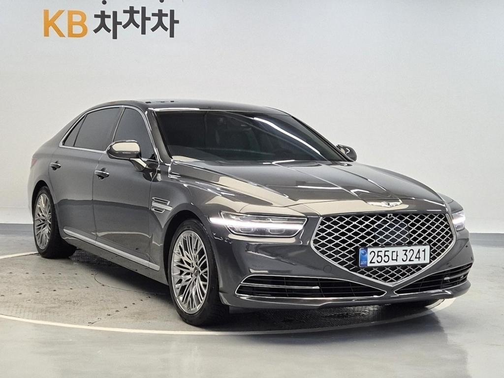 2021 GENESIS G90 