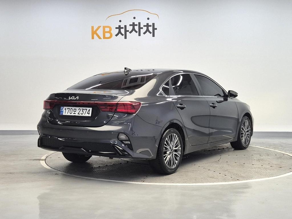 2022 KIA THE NEW K3 