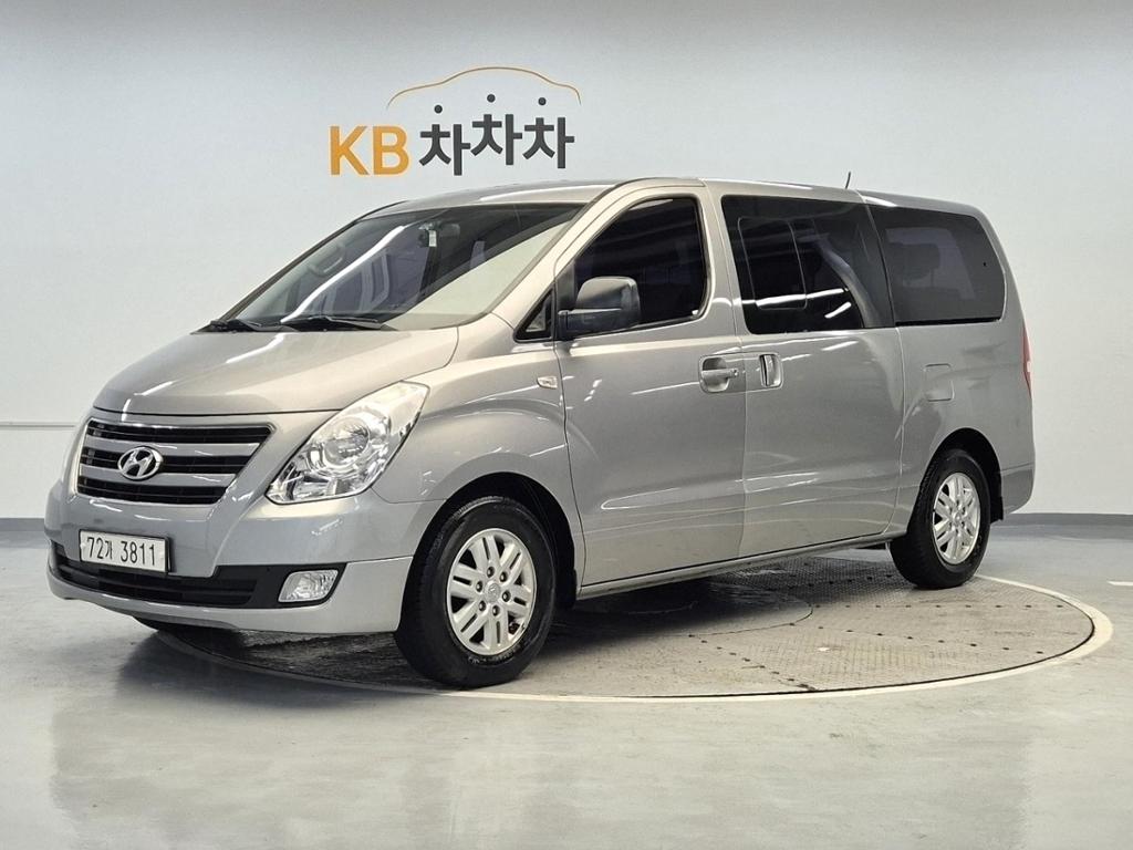 2017 HYUNDAI GRAND STAREX 