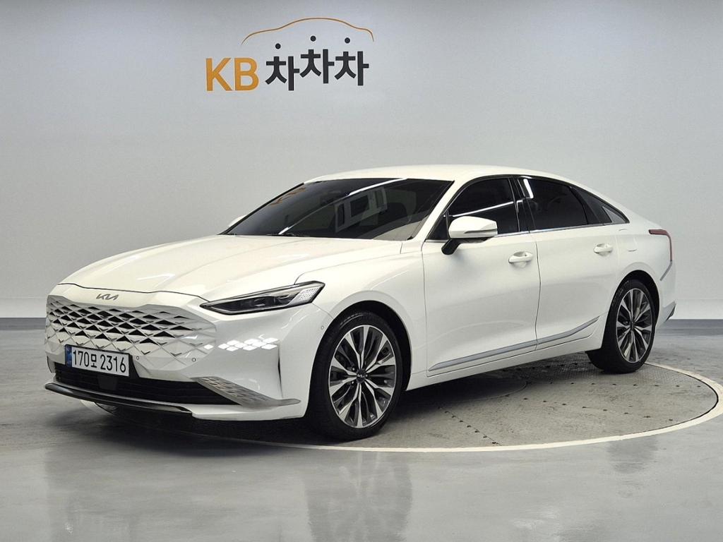2022 KIA K8 