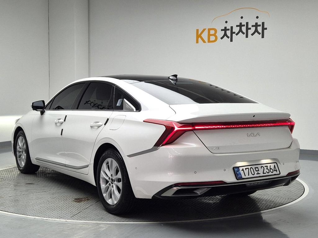 2022 KIA K8 