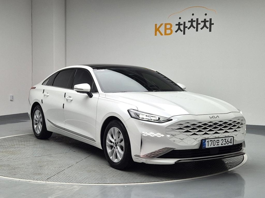 2022 KIA K8 