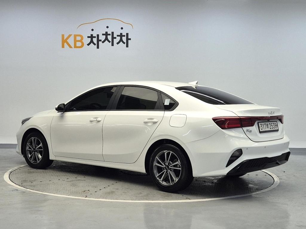 2022 KIA THE NEW K3 