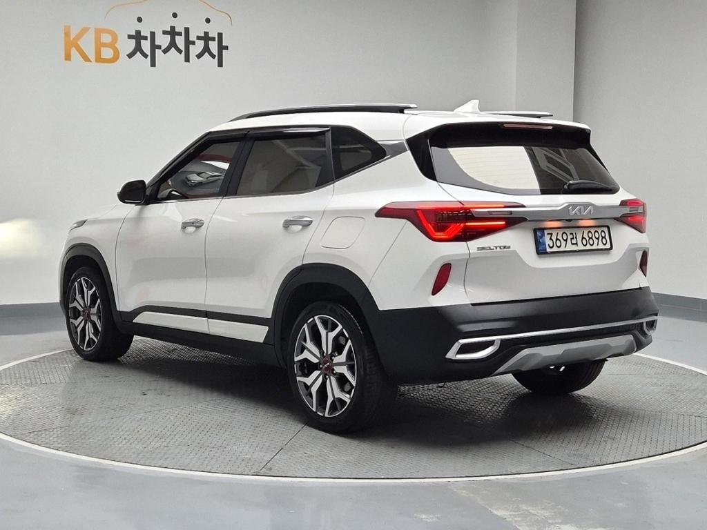 2023 KIA SELTOS 