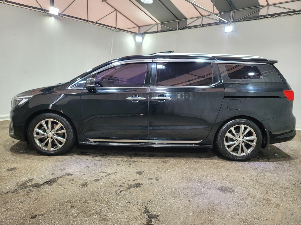 2019 KIA THE NEW CARNIVAL 