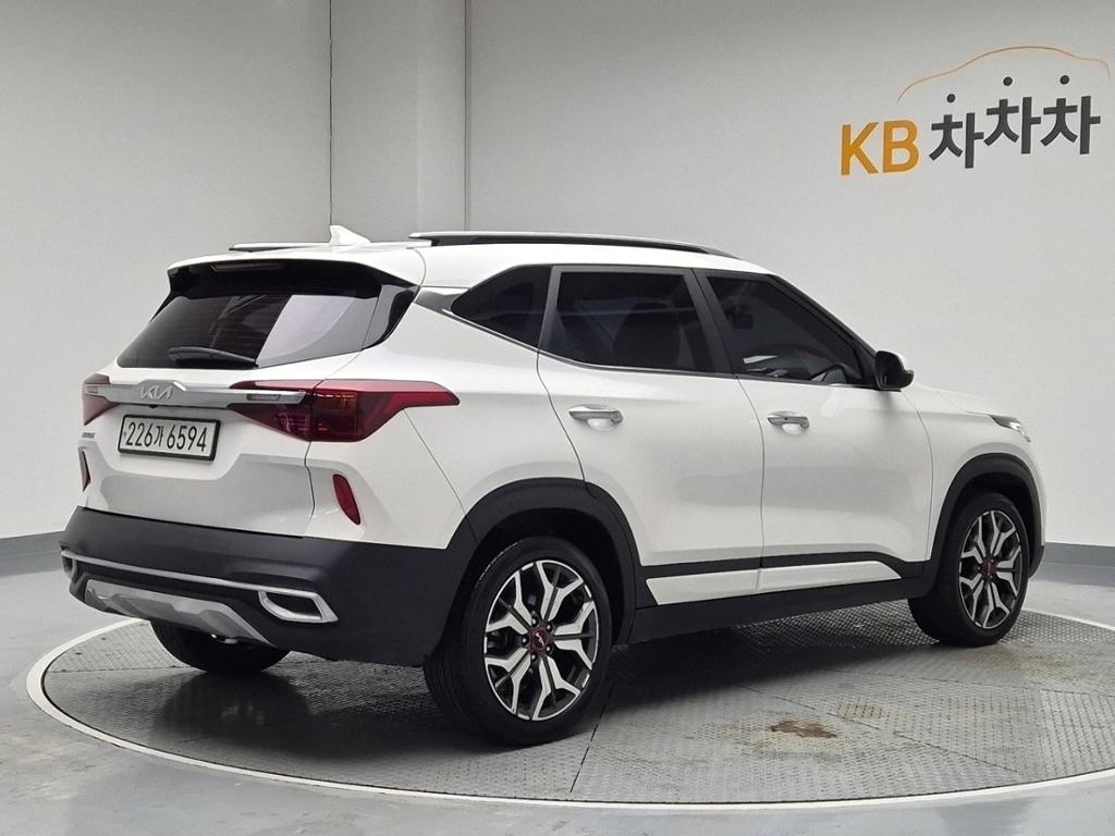 2023 KIA SELTOS 