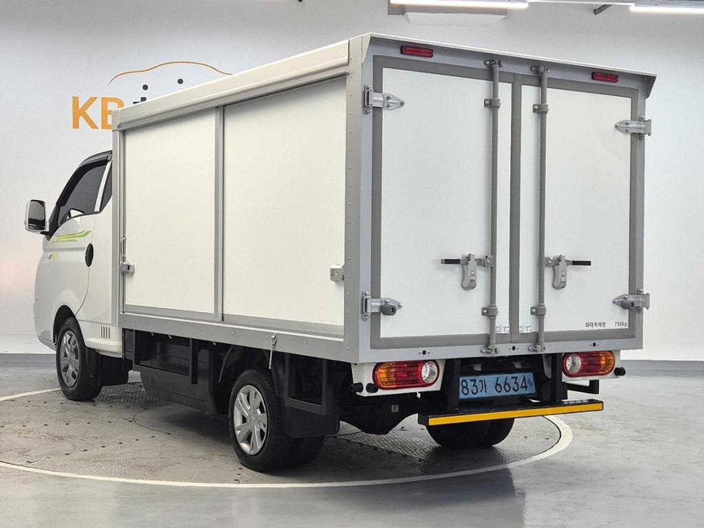 2023 HYUNDAI PORTER II ELECTRIC 