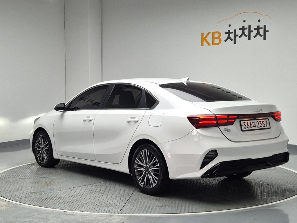 2022 KIA THE NEW K3 
