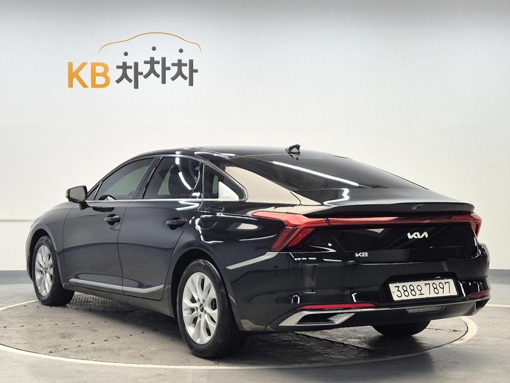 2022 KIA K8 