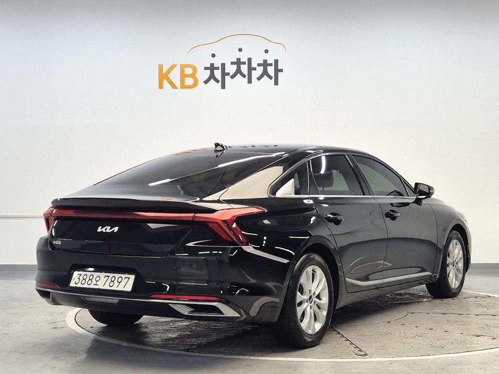2022 KIA K8 