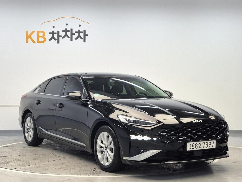 2022 KIA K8 