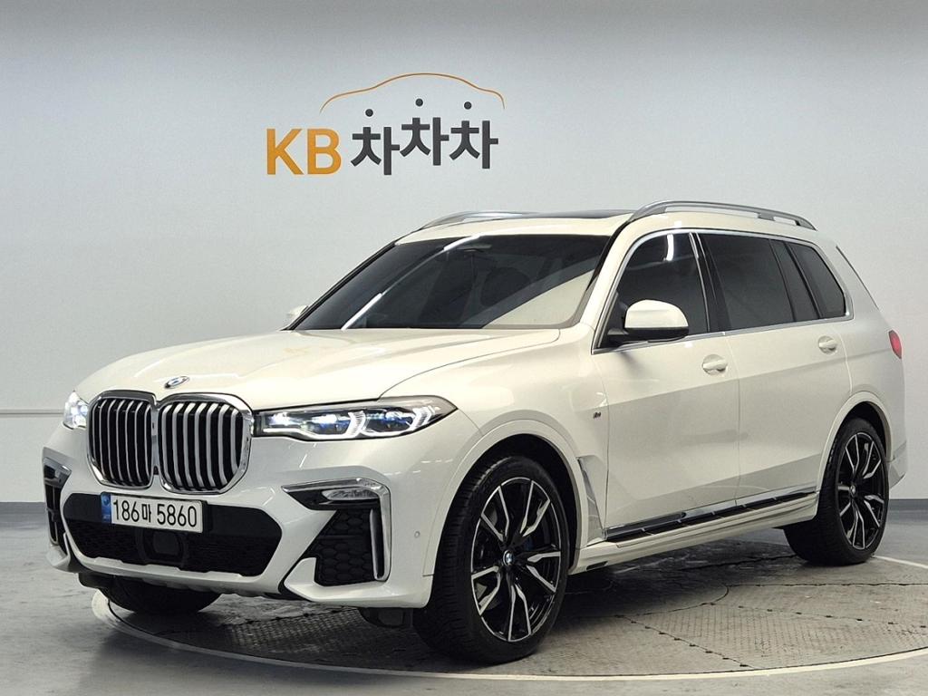 2022 BMW X7 