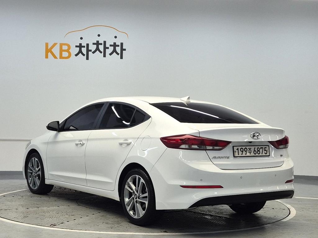 2018 HYUNDAI AVANTE AD 